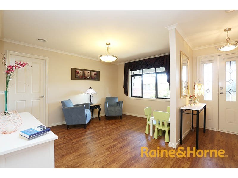 28 Crestway Drive, Cranbourne North VIC 3977