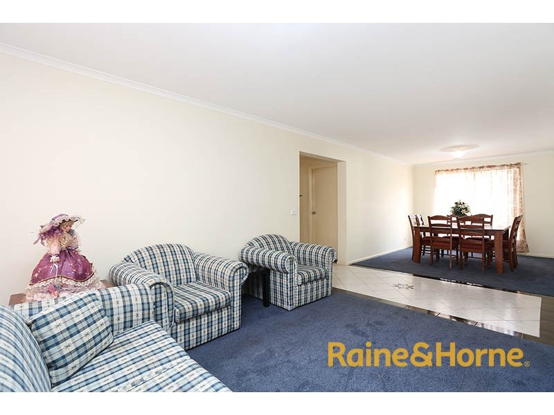 20 Dorchester Drive, Narre Warren South VIC 3805