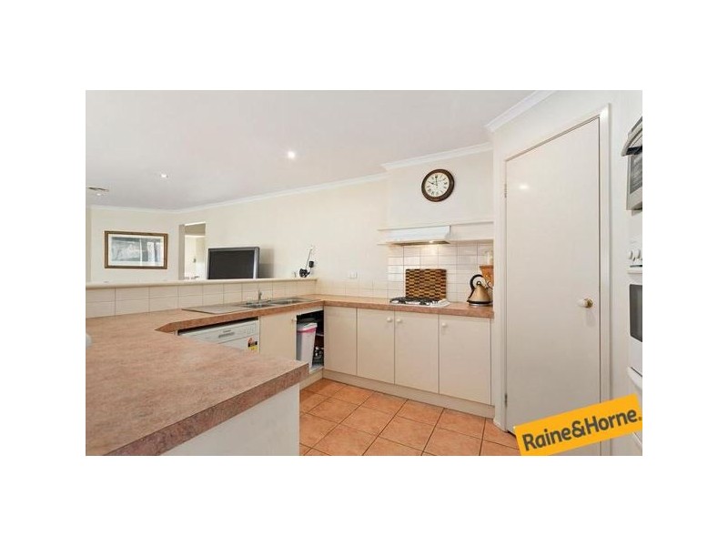 2 Demint Walk, Narre Warren South VIC 3805