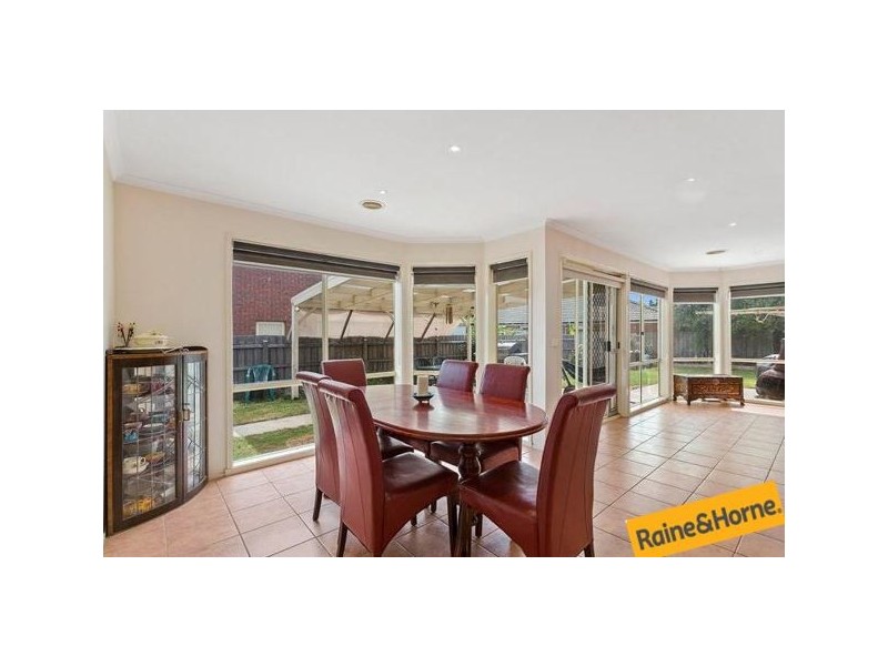 2 Demint Walk, Narre Warren South VIC 3805