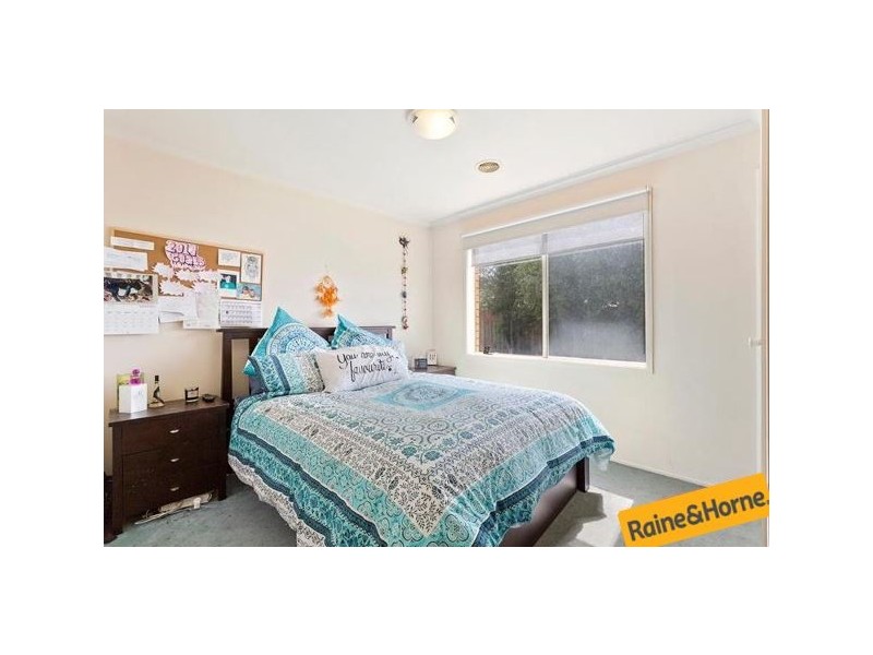 2 Demint Walk, Narre Warren South VIC 3805