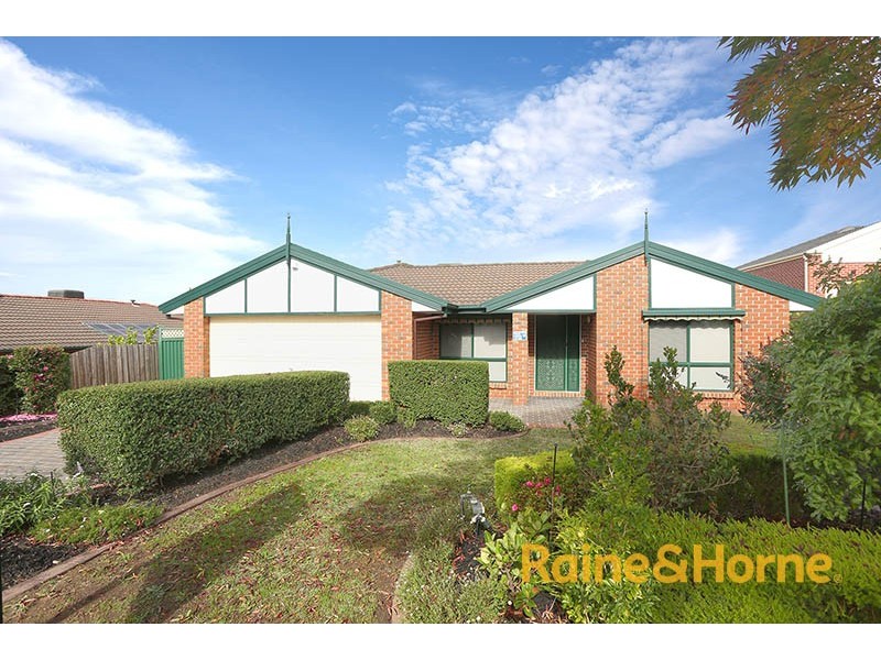 4 Sir Harold Close, Endeavour Hills VIC 3802