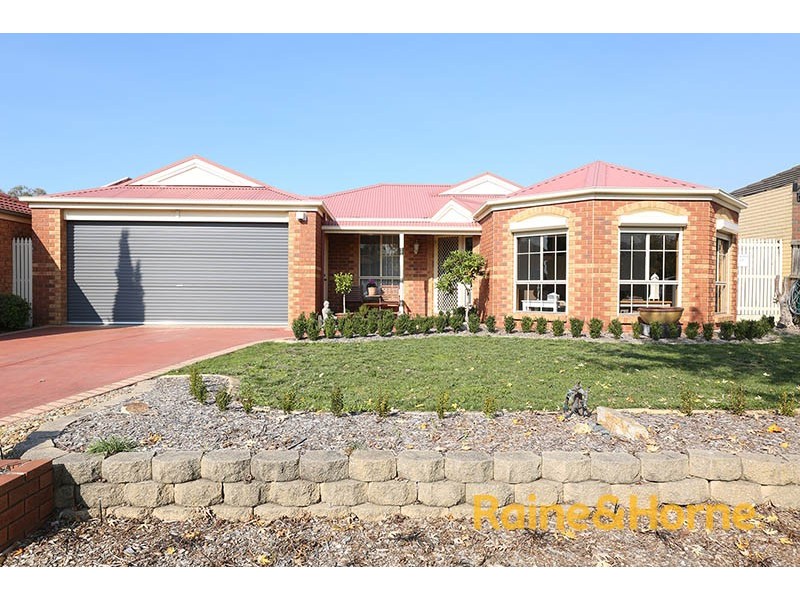 16 Hillston Court, Narre Warren South VIC 3805