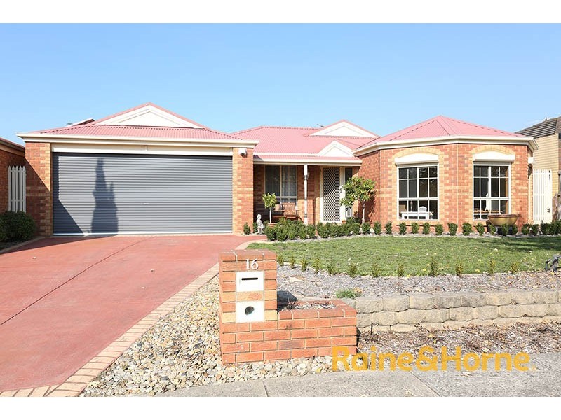 16 Hillston Court, Narre Warren South VIC 3805