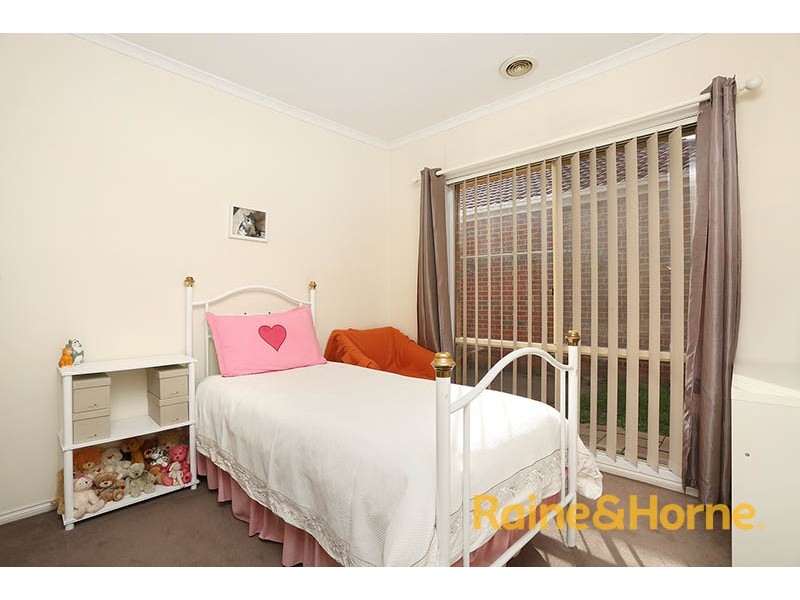 10 Bewley Way, Berwick VIC 3806