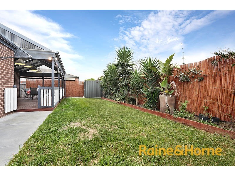26 Mannavue Boulevard, Cranbourne North VIC 3977