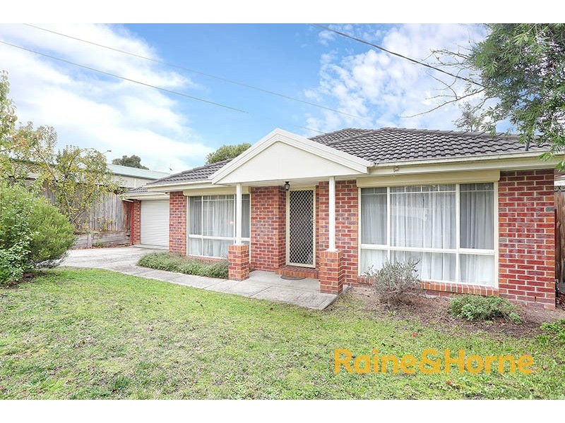 3 Dunoon Street, Mooroolbark VIC 3138