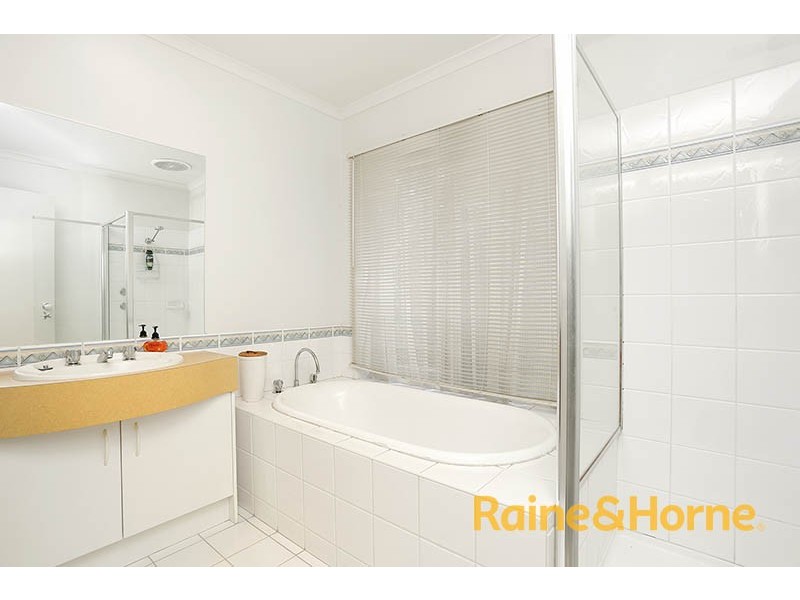 70 Tangerine Drive, Narre Warren South VIC 3805