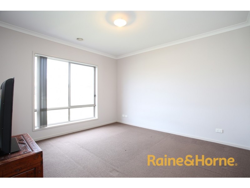 6 Merlin Drive, Cranbourne North VIC 3977