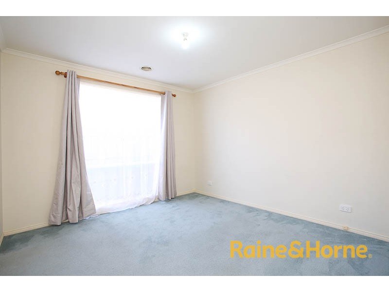 22 Ormiston Place, Narre Warren South VIC 3805