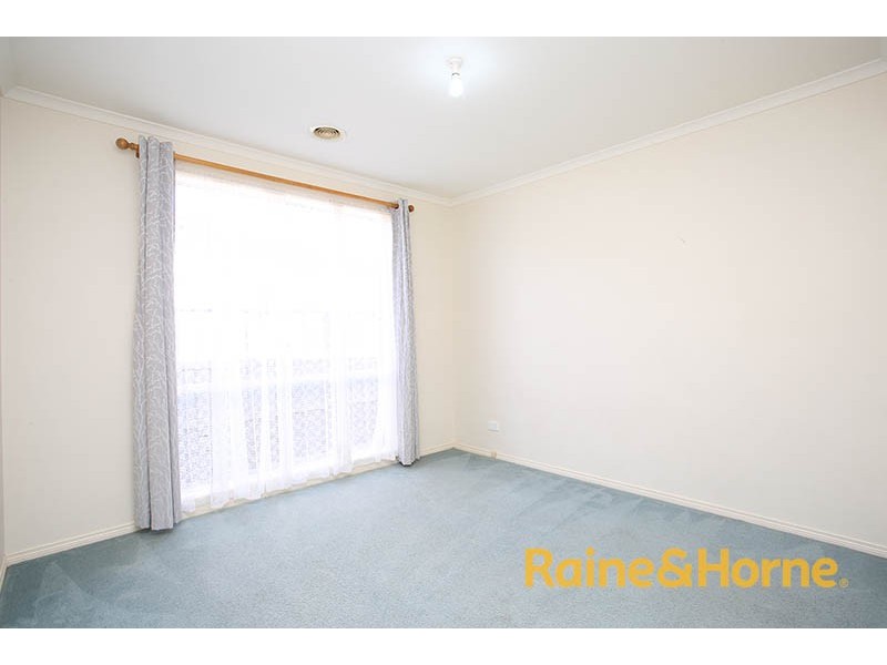 22 Ormiston Place, Narre Warren South VIC 3805