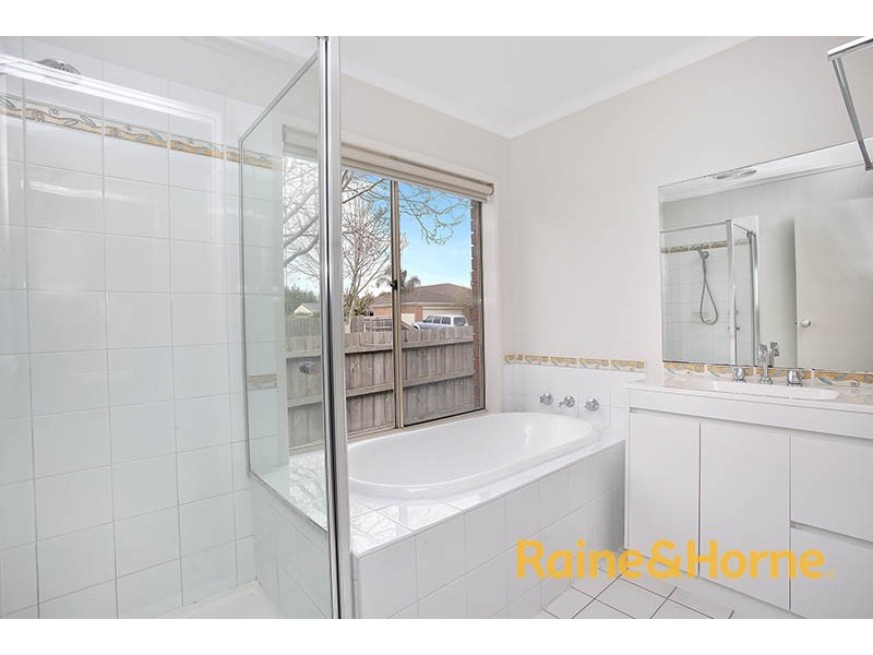 123 The Promenade, Narre Warren South VIC 3805