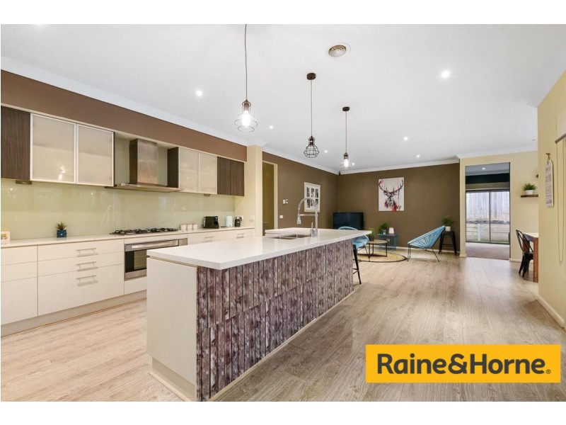 21 Harvest Road, Officer VIC 3809