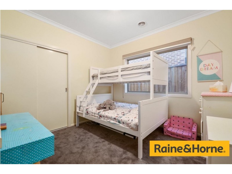 21 Harvest Road, Officer VIC 3809