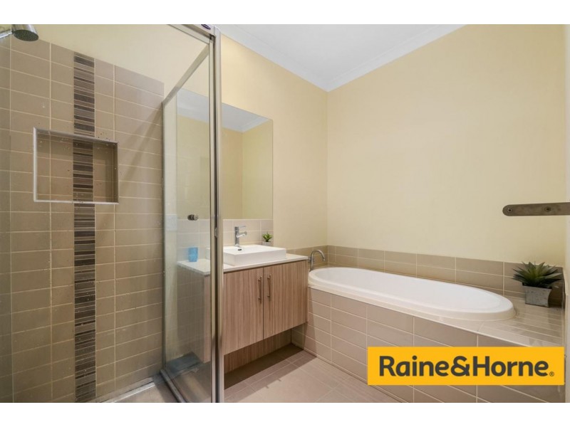 21 Harvest Road, Officer VIC 3809