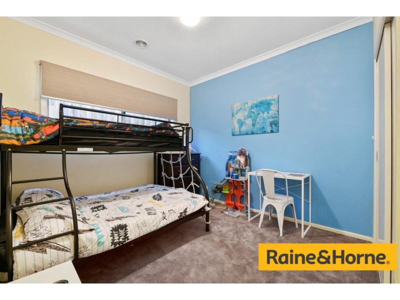 21 Harvest Road, Officer VIC 3809