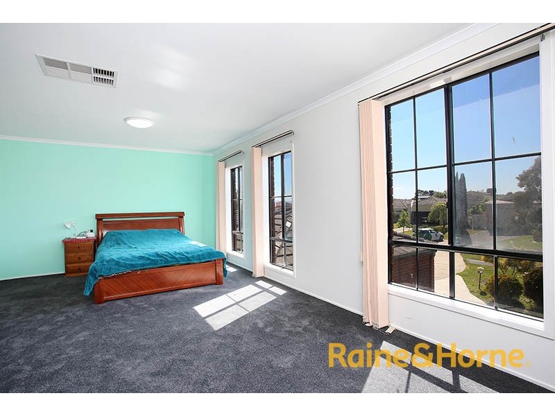 7 Demint Walk, Narre Warren South VIC 3805