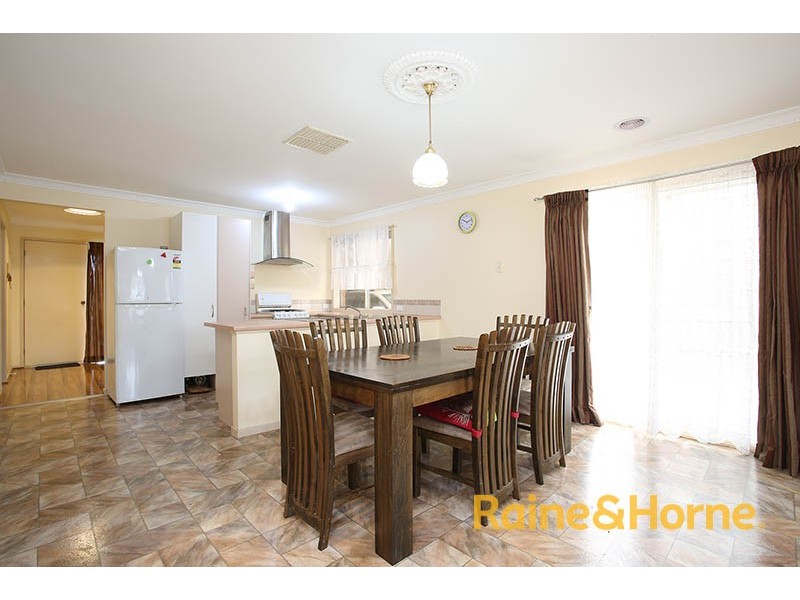 4 Lighthorse Crescent, Narre Warren South VIC 3805