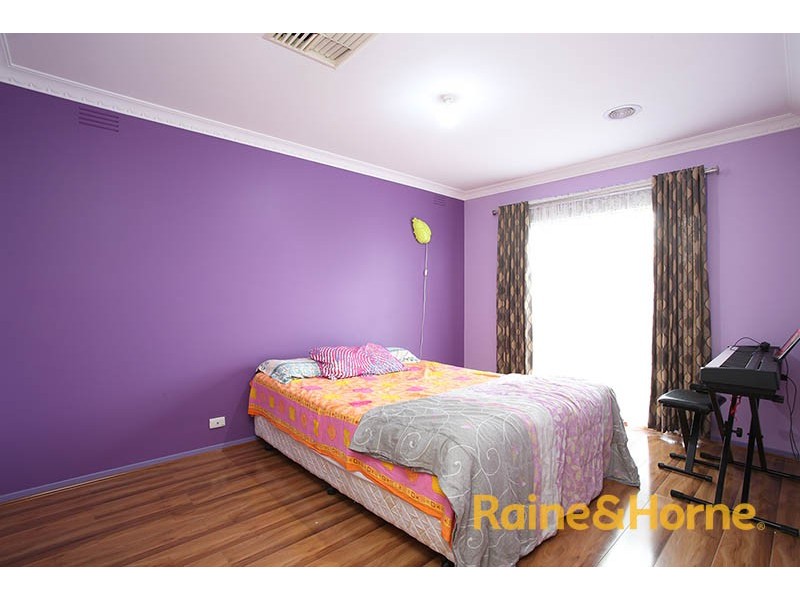 4 Lighthorse Crescent, Narre Warren South VIC 3805