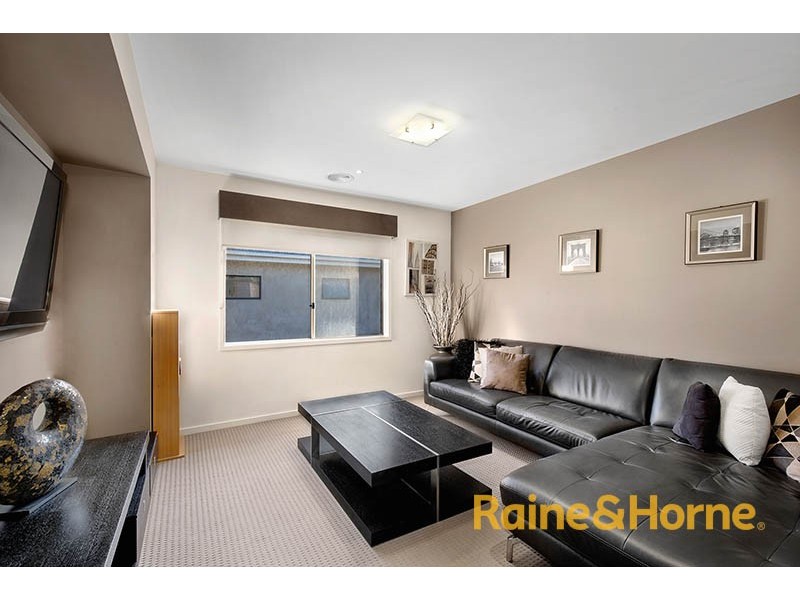 95 Mountainview Boulevard, Cranbourne North VIC 3977