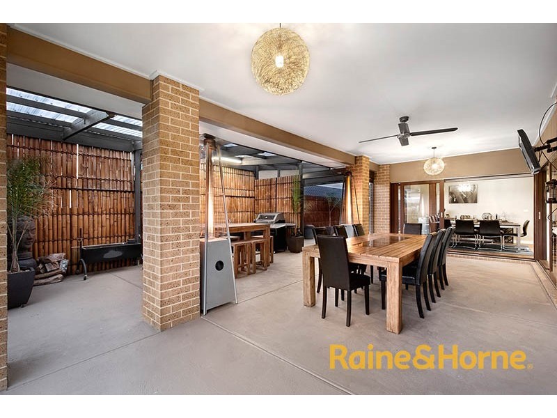 95 Mountainview Boulevard, Cranbourne North VIC 3977