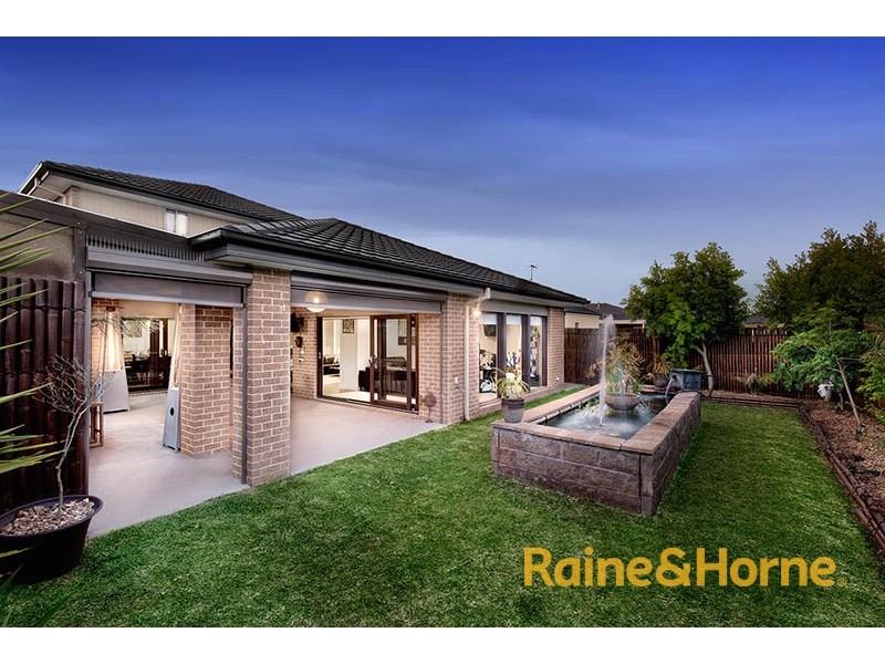 95 Mountainview Boulevard, Cranbourne North VIC 3977