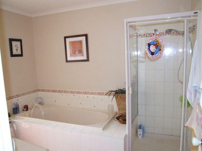 11 Croxley Place, Narre Warren South VIC 3805