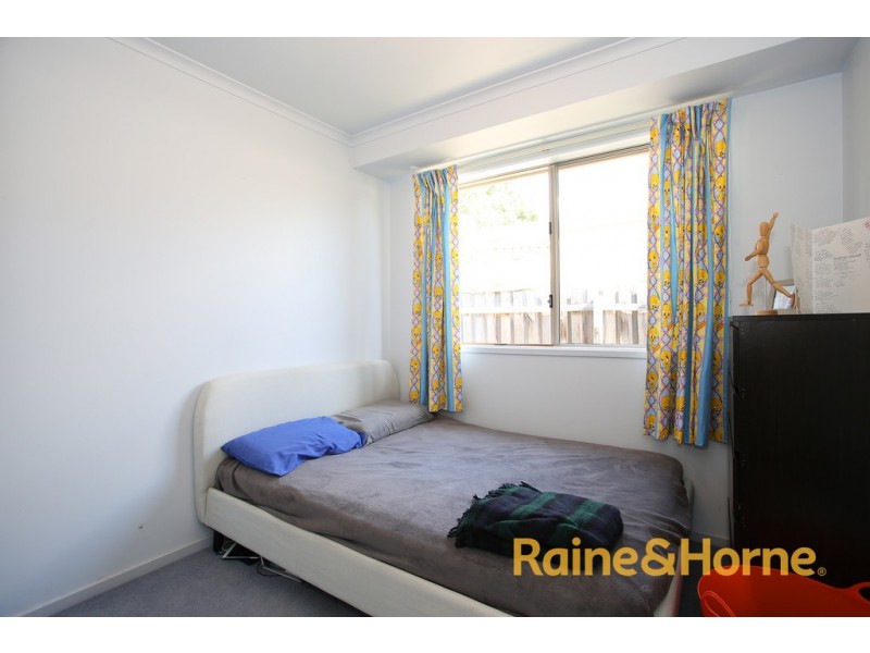 8 Crystal Gardens, Cranbourne West VIC 3977