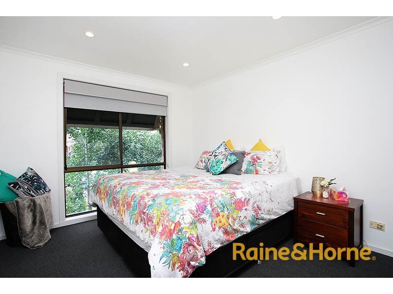 2 Hoop Pine Court, Cranbourne North VIC 3977