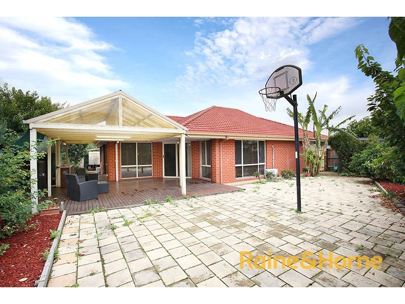 35 Lansbury drive, Narre Warren South VIC 3805