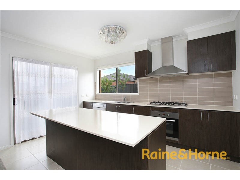 107 Heather grove, Clyde North VIC 3978