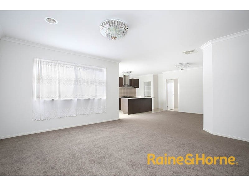 107 Heather grove, Clyde North VIC 3978