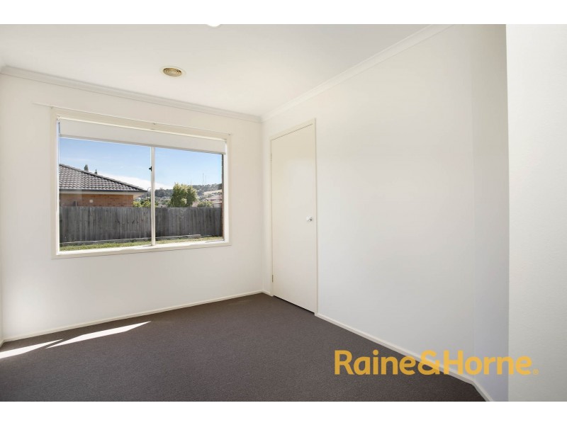 30 Denver Drive, Narre Warren VIC 3805