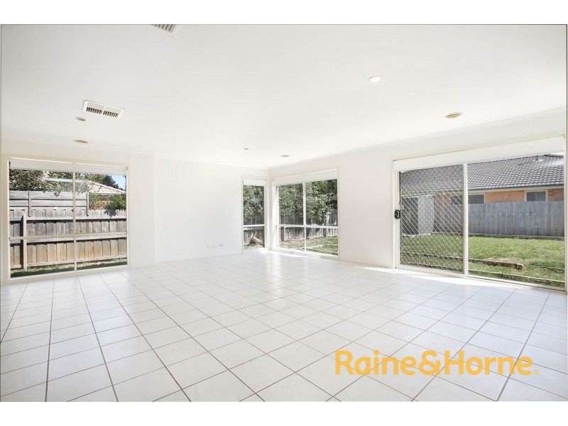 30 Denver Drive, Narre Warren VIC 3805