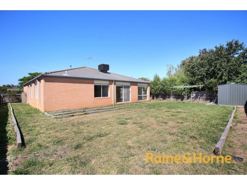 30 Denver Drive, Narre Warren VIC 3805
