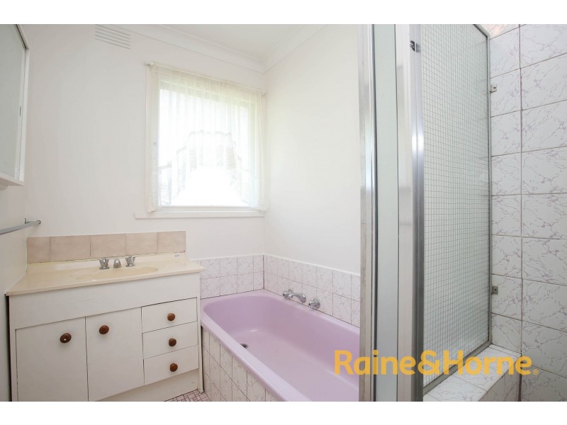 1 Grantchester Road, Narre Warren North VIC 3804