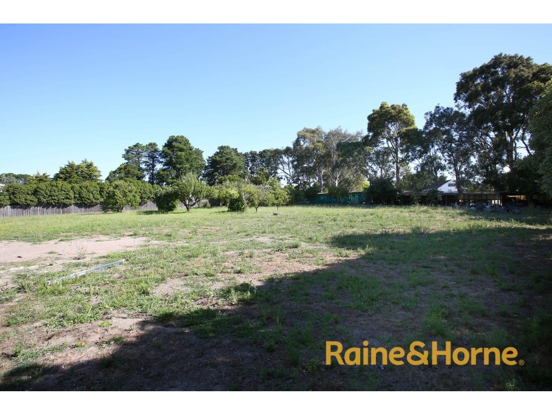 1 Grantchester Road, Narre Warren North VIC 3804