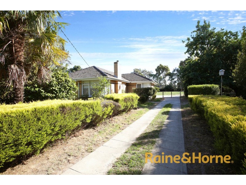 1 Grantchester Road, Narre Warren North VIC 3804