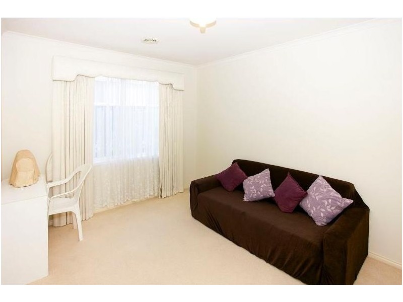 4 Hallmark Drive, Narre Warren South VIC 3805