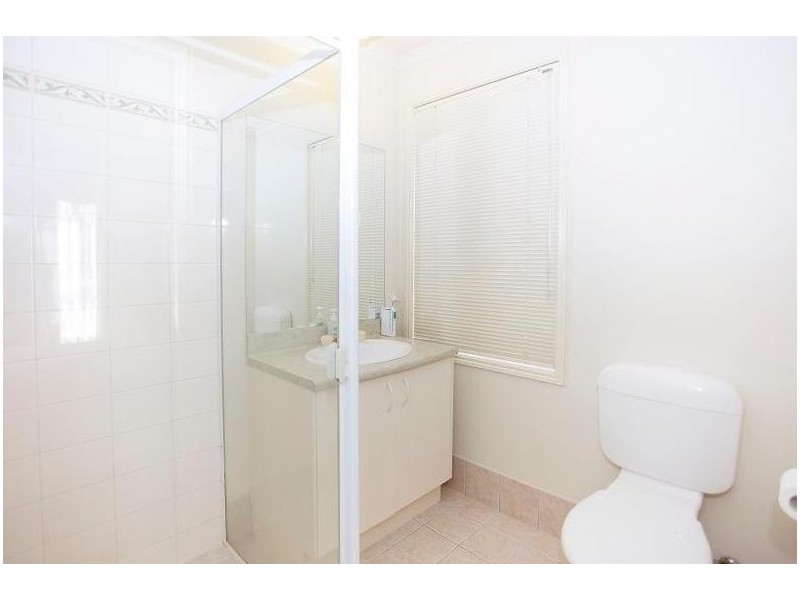 4 Hallmark Drive, Narre Warren South VIC 3805