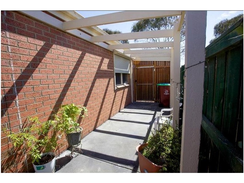 4 Hallmark Drive, Narre Warren South VIC 3805