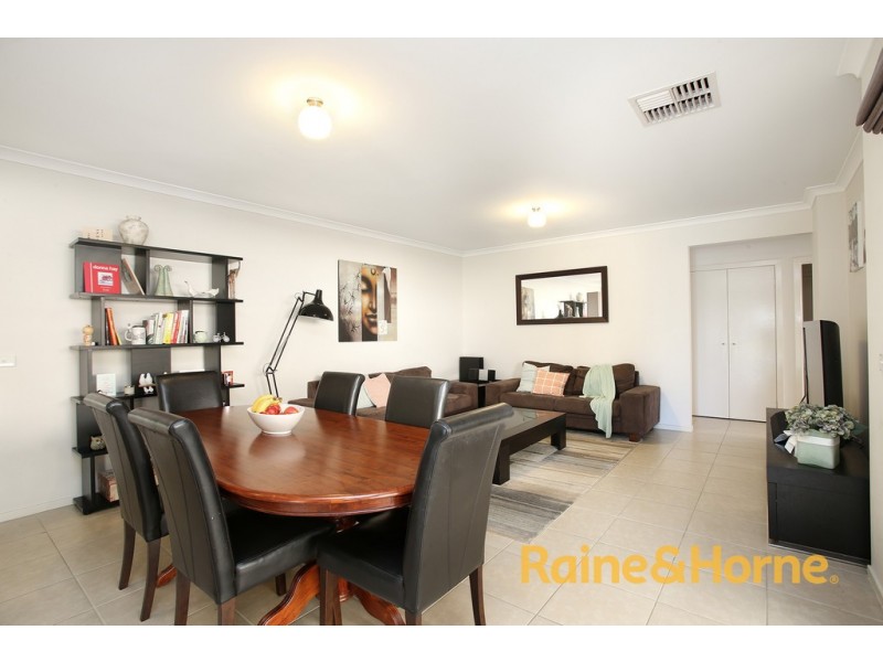 4 Ajuga Lane, Cranbourne North VIC 3977