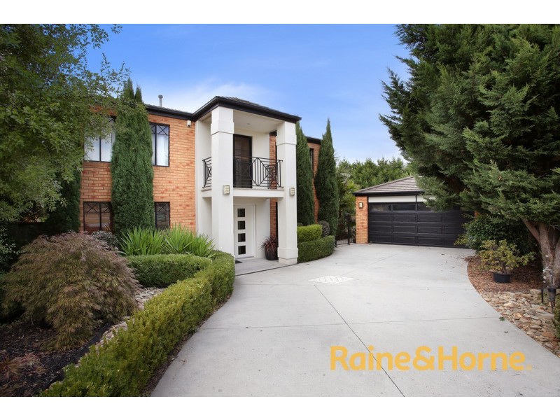 4 Azure Place, Narre Warren South VIC 3805