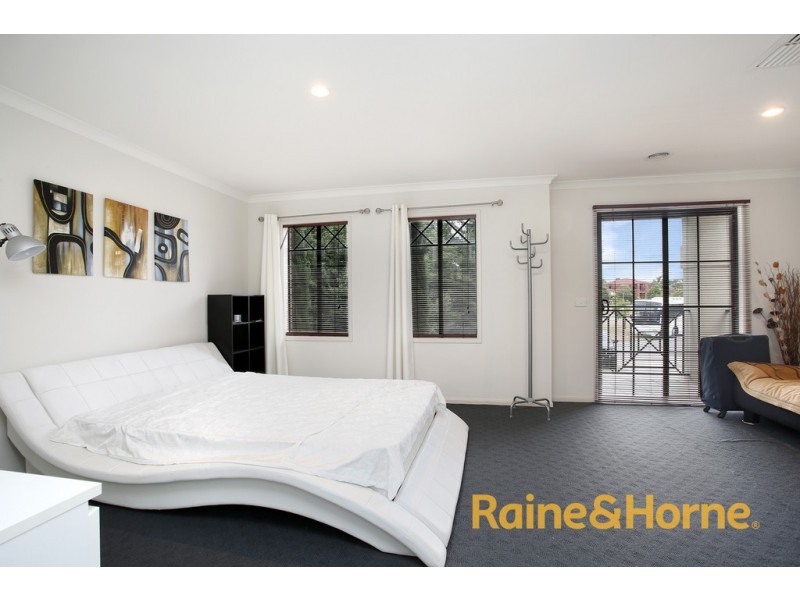 4 Azure Place, Narre Warren South VIC 3805