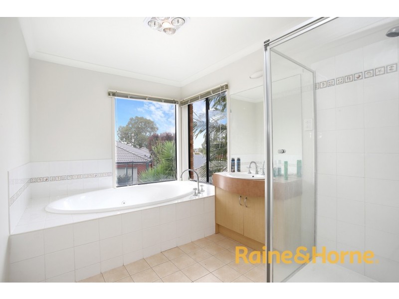 4 Azure Place, Narre Warren South VIC 3805