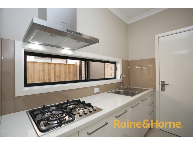 85 Rossiter Retreat, Cranbourne North VIC 3977