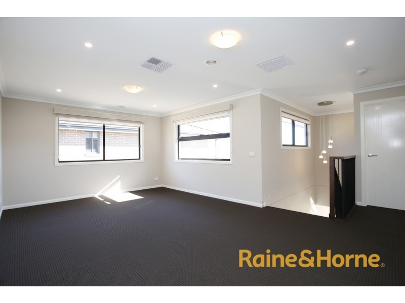 85 Rossiter Retreat, Cranbourne North VIC 3977