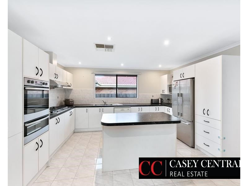 74 THE PARKWAY, Hampton Park VIC 3976