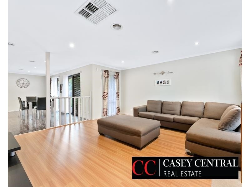 74 THE PARKWAY, Hampton Park VIC 3976