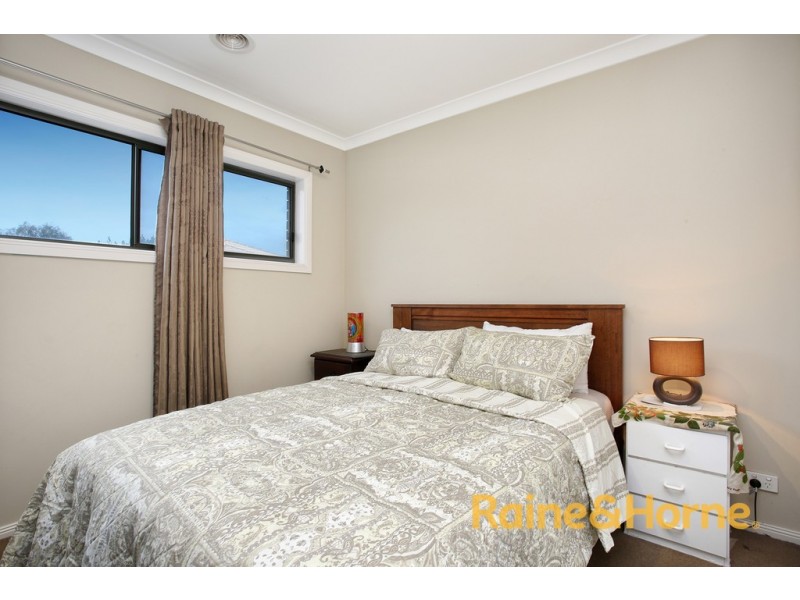 27 Kindred Avenue, Cranbourne North VIC 3977